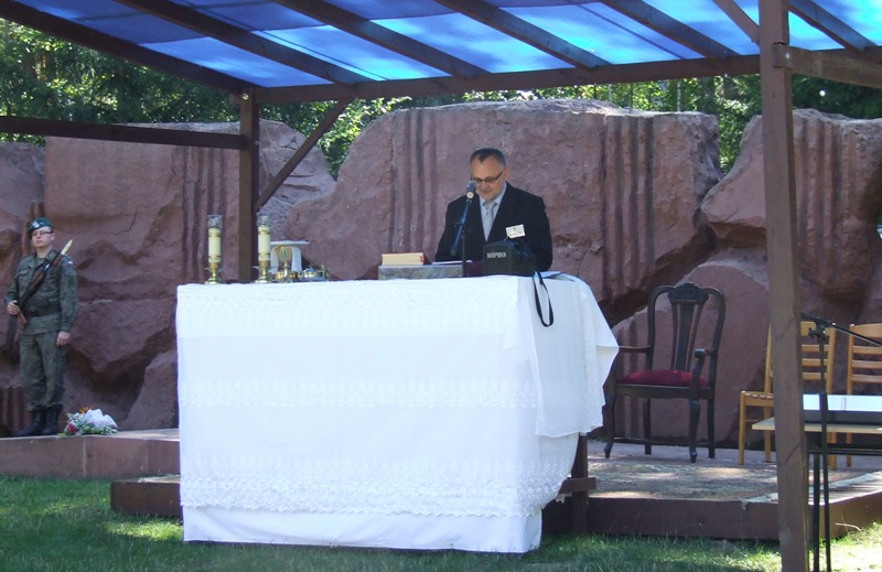 Wołają krzyże i kamienie