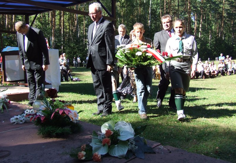 Wołają krzyże i kamienie