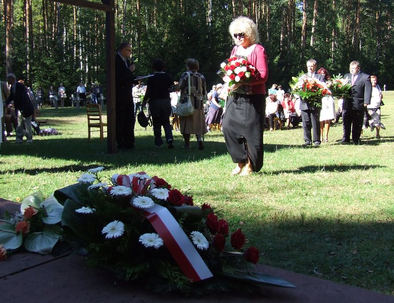 Wołają krzyże i kamienie