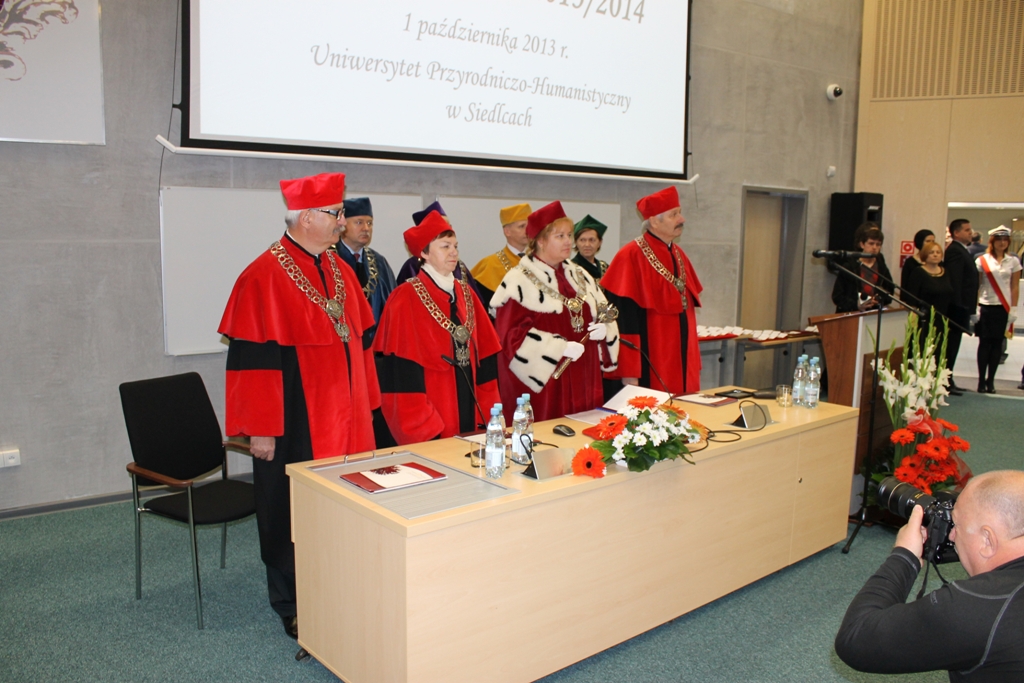 Studenci już na zajęciach! Rozpoczęcie nowego roku akademickiego 2013/2014 na UPH (fotogaleria)