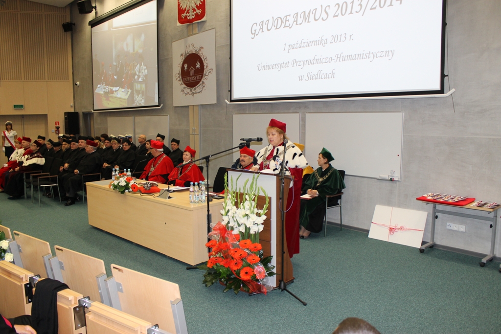 Studenci już na zajęciach! Rozpoczęcie nowego roku akademickiego 2013/2014 na UPH (fotogaleria)