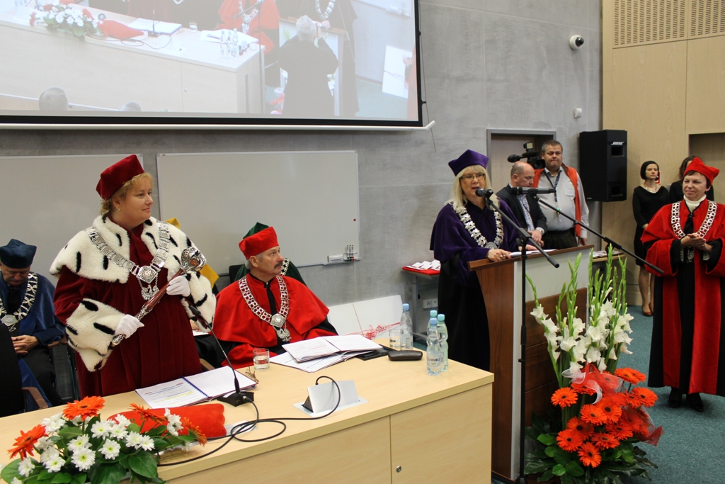 Studenci już na zajęciach! Rozpoczęcie nowego roku akademickiego 2013/2014 na UPH (fotogaleria)