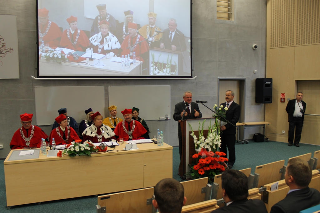 Studenci już na zajęciach! Rozpoczęcie nowego roku akademickiego 2013/2014 na UPH (fotogaleria)