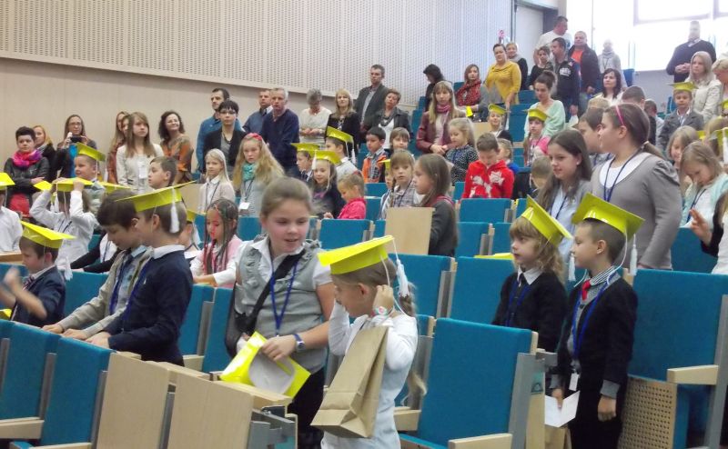 Najstarsi studenci mają... 10 lat.