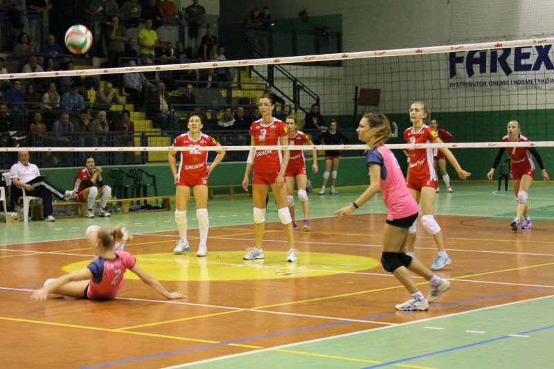 Nike Węgrów: piąte zwycięstwo bez straty seta!