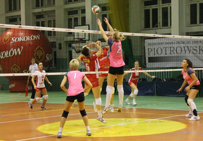 Nike Węgrów: piąte zwycięstwo bez straty seta!