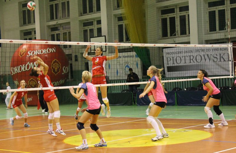 Nike Węgrów: piąte zwycięstwo bez straty seta!