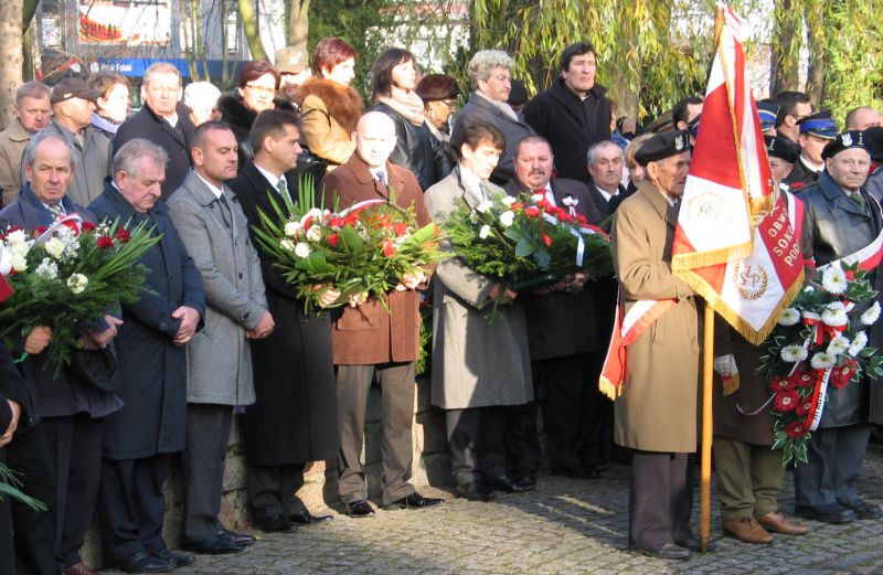 Uroczystości pod pomnikiem i bieg z rekordową frekwencją