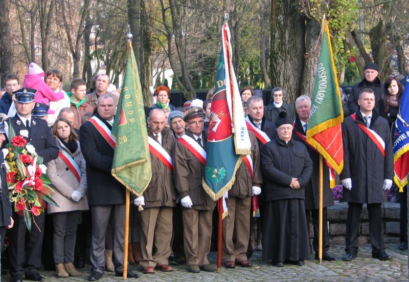 Uroczystości pod pomnikiem i bieg z rekordową frekwencją