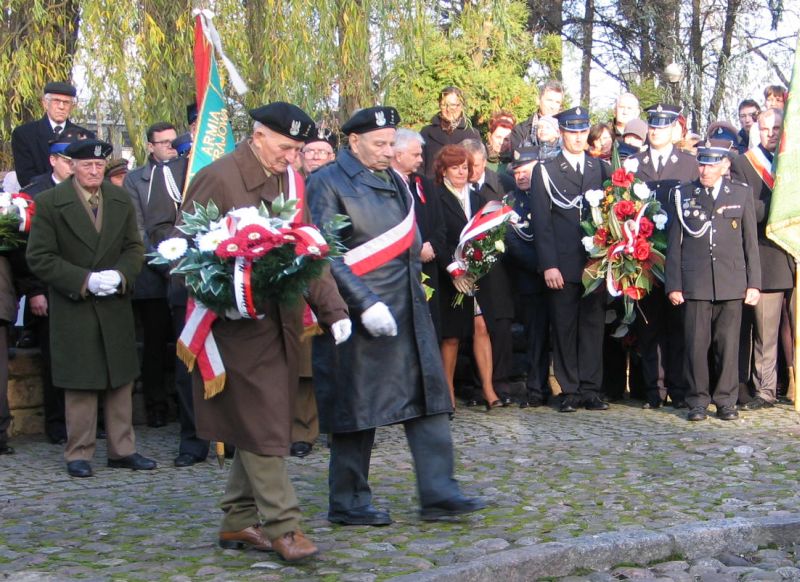 Uroczystości pod pomnikiem i bieg z rekordową frekwencją