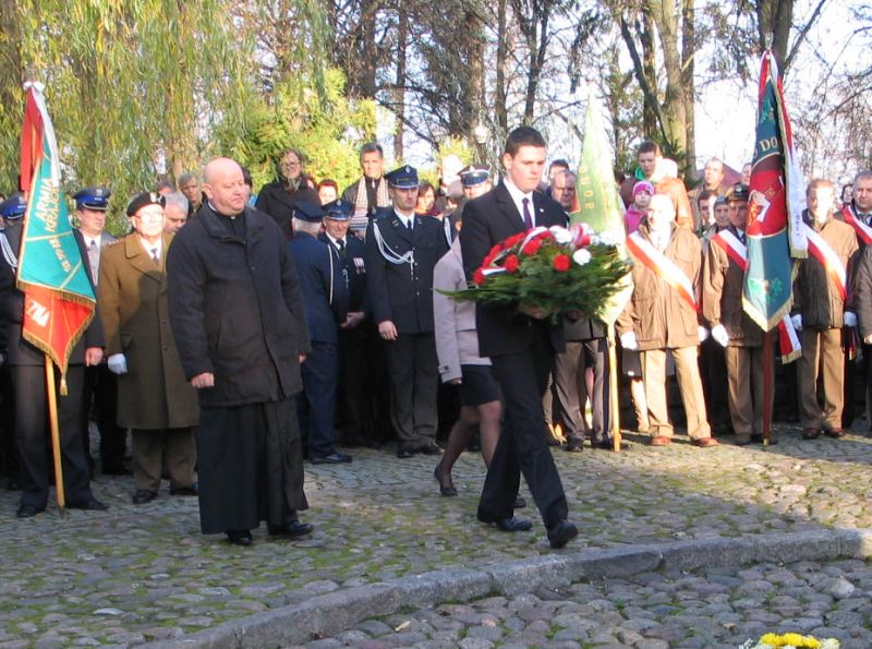 Uroczystości pod pomnikiem i bieg z rekordową frekwencją