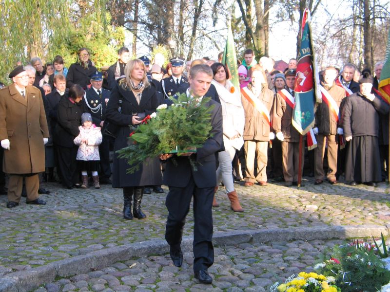 Uroczystości pod pomnikiem i bieg z rekordową frekwencją