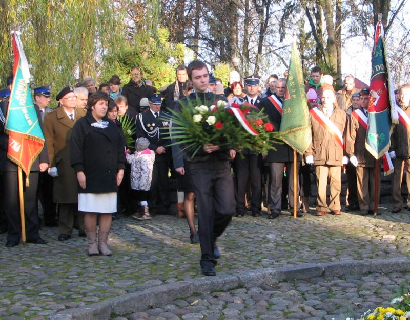 Uroczystości pod pomnikiem i bieg z rekordową frekwencją