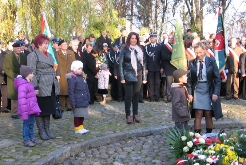Uroczystości pod pomnikiem i bieg z rekordową frekwencją