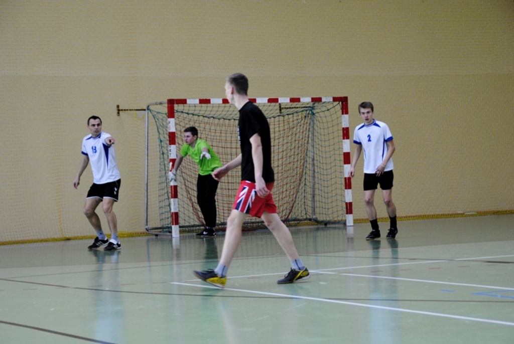 Halowy turniej piłki nożnej o Puchar Przewodniczącego Rady Rodziców ILO w Łosicach ( relacja, wyniki, tabele, zdjęcia)