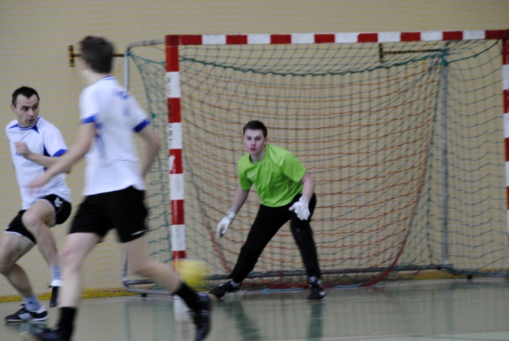 Halowy turniej piłki nożnej o Puchar Przewodniczącego Rady Rodziców ILO w Łosicach ( relacja, wyniki, tabele, zdjęcia)