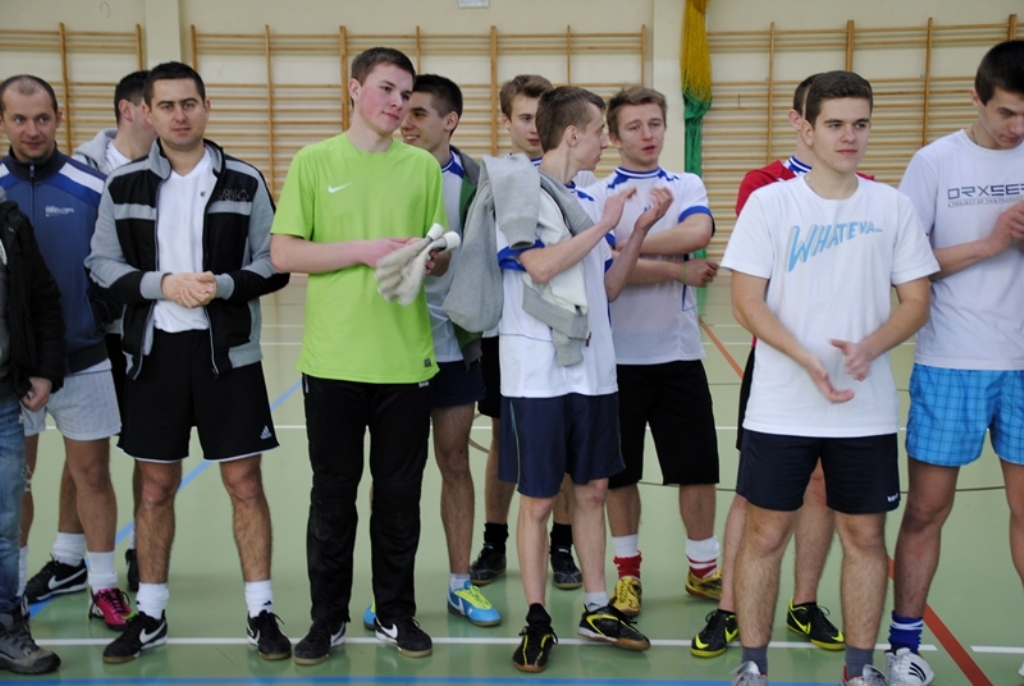 Halowy turniej piłki nożnej o Puchar Przewodniczącego Rady Rodziców ILO w Łosicach ( relacja, wyniki, tabele, zdjęcia)