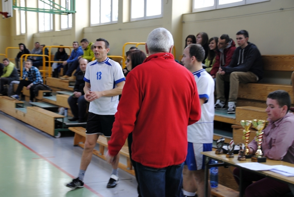 Halowy turniej piłki nożnej o Puchar Przewodniczącego Rady Rodziców ILO w Łosicach ( relacja, wyniki, tabele, zdjęcia)