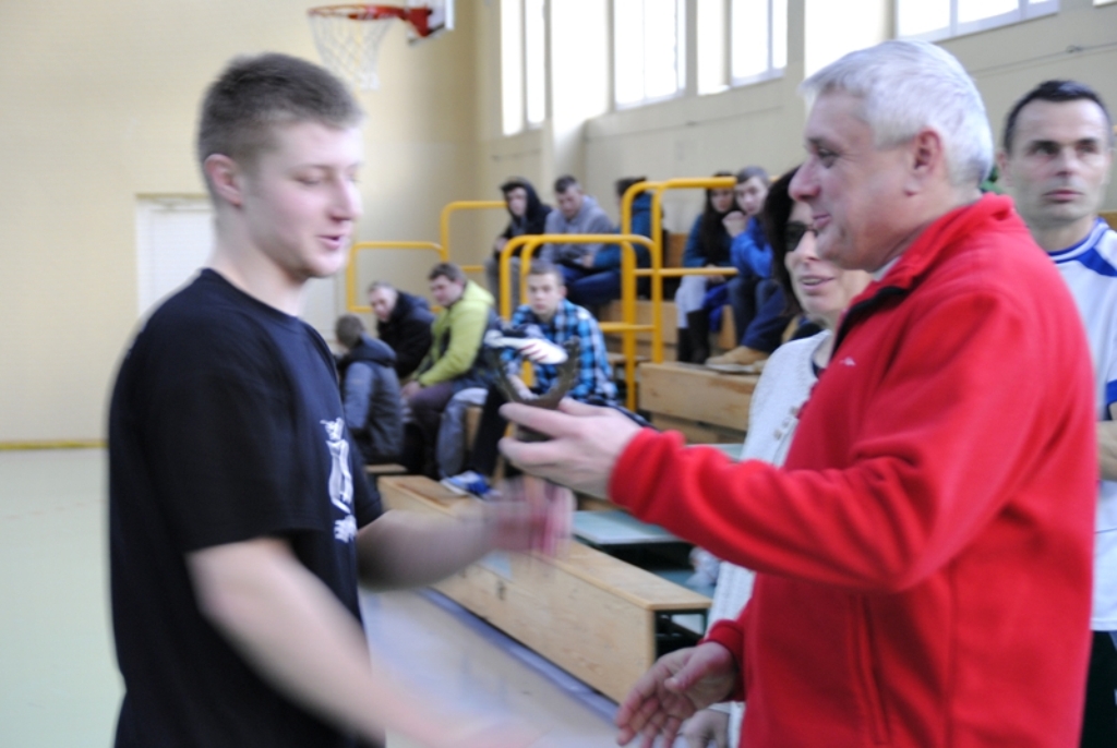 Halowy turniej piłki nożnej o Puchar Przewodniczącego Rady Rodziców ILO w Łosicach ( relacja, wyniki, tabele, zdjęcia)