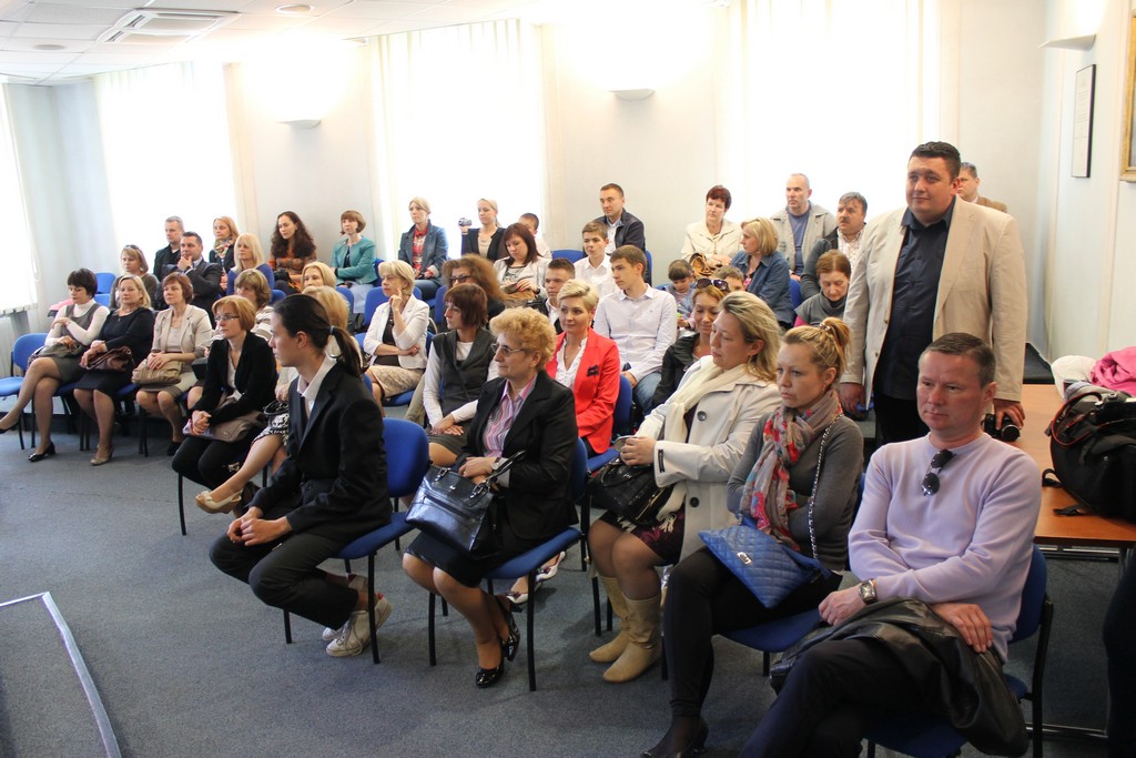 Prezydent wręczył stypendia uczniom (fotorelacja)