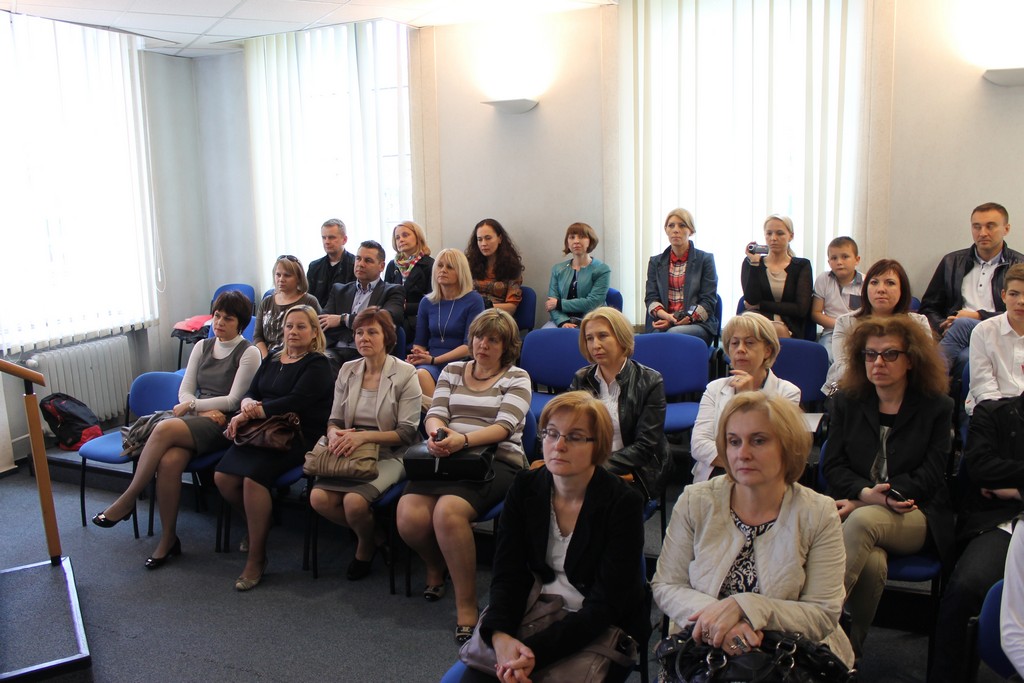 Prezydent wręczył stypendia uczniom (fotorelacja)