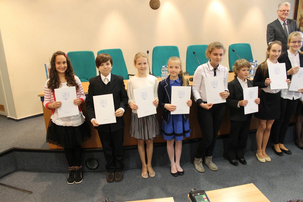 Prezydent wręczył stypendia uczniom (fotorelacja)