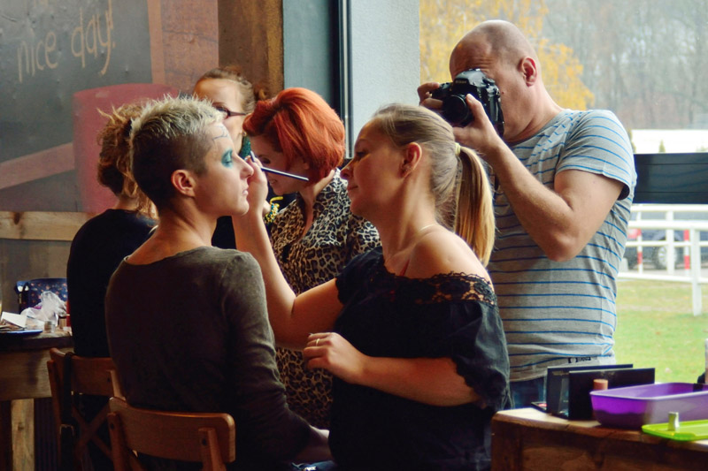 Przepraszam, w którą stronę na cmentarz? (fotorelacja)