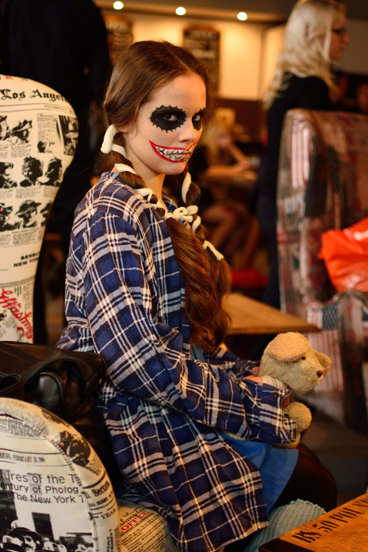 Przepraszam, w którą stronę na cmentarz? (fotorelacja)