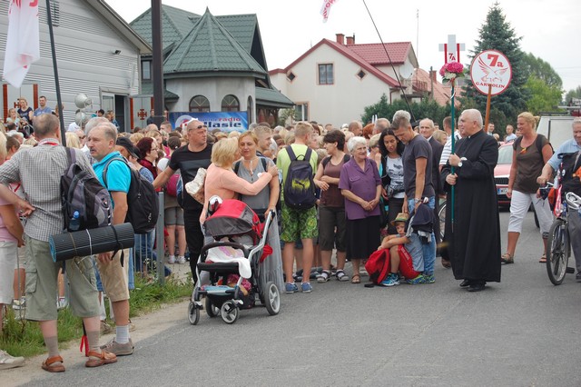 Ruszyli pielgrzymim szlakiem (fotorelacja)