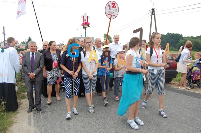 Ruszyli pielgrzymim szlakiem (fotorelacja)