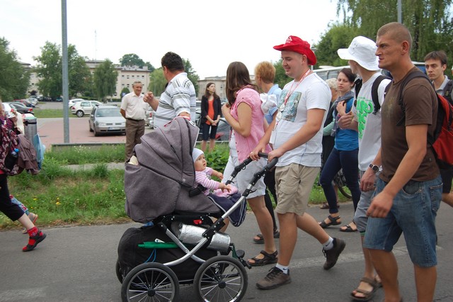 Ruszyli pielgrzymim szlakiem (fotorelacja)