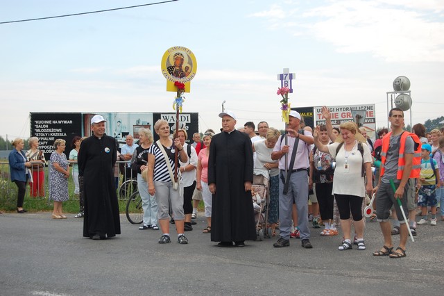 Ruszyli pielgrzymim szlakiem (fotorelacja)