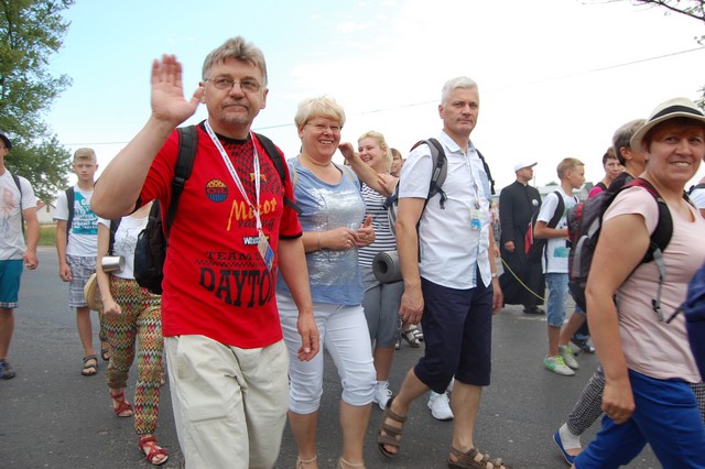Ruszyli pielgrzymim szlakiem (fotorelacja)