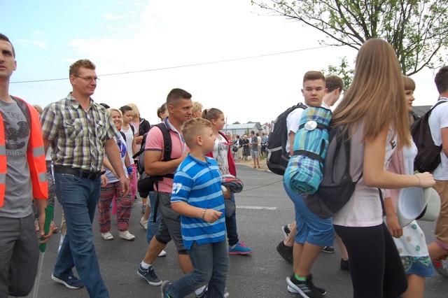 Ruszyli pielgrzymim szlakiem (fotorelacja)