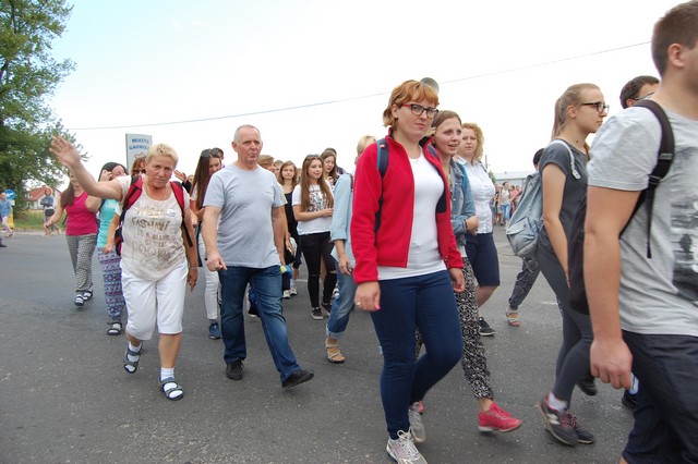 Ruszyli pielgrzymim szlakiem (fotorelacja)