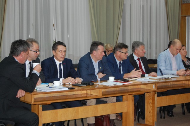 Powiat garwoliński śmietniskiem Warszawy?