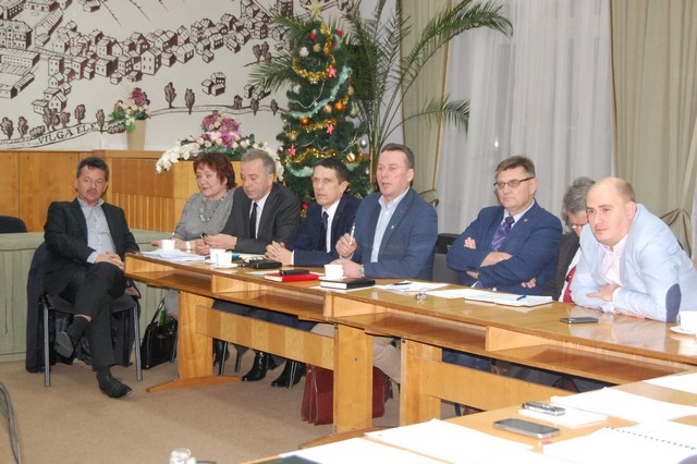 Powiat garwoliński śmietniskiem Warszawy?