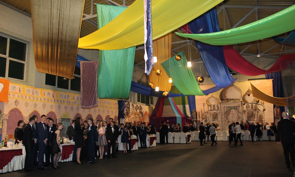 Studniówka w indyjskich klimatach