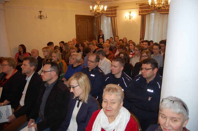 Czytali ?Chłopów? w dworku (galeria zdjęć)