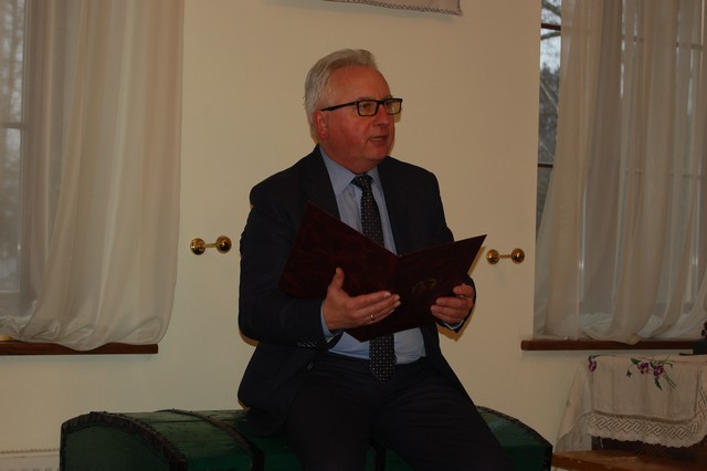 Czytali ?Chłopów? w dworku (galeria zdjęć)