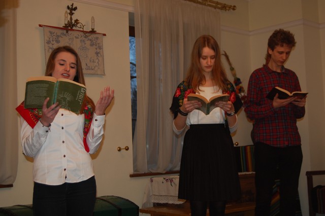 Czytali ?Chłopów? w dworku (galeria zdjęć)