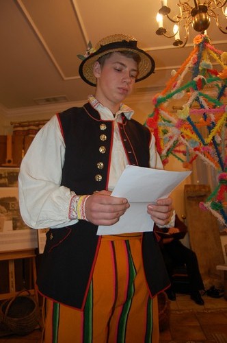 Czytali ?Chłopów? w dworku (galeria zdjęć)