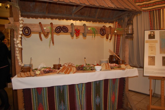 Czytali ?Chłopów? w dworku (galeria zdjęć)