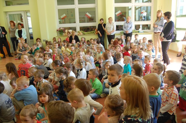 Para prezydencka czytała dzieciom (fotorelacja)