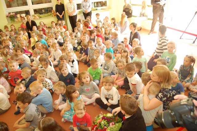 Para prezydencka czytała dzieciom (fotorelacja)