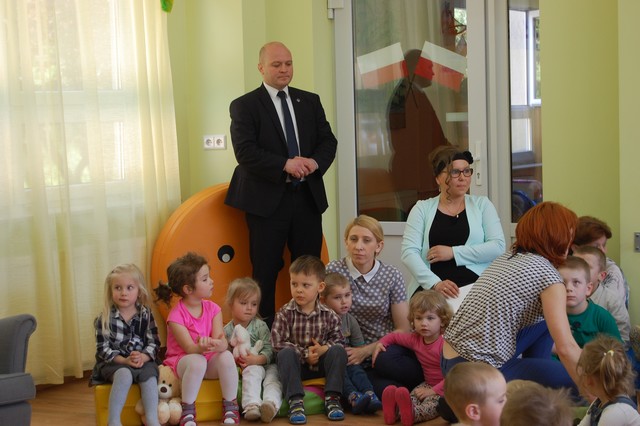 Para prezydencka czytała dzieciom (fotorelacja)