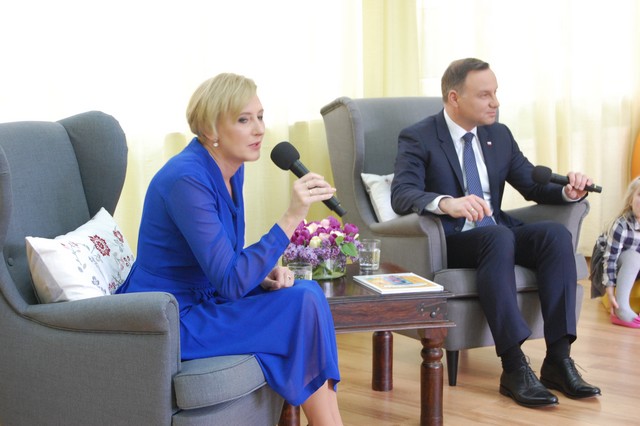 Para prezydencka czytała dzieciom (fotorelacja)