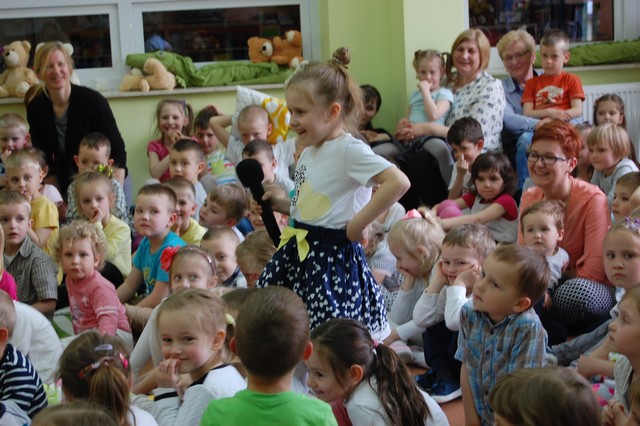 Para prezydencka czytała dzieciom (fotorelacja)