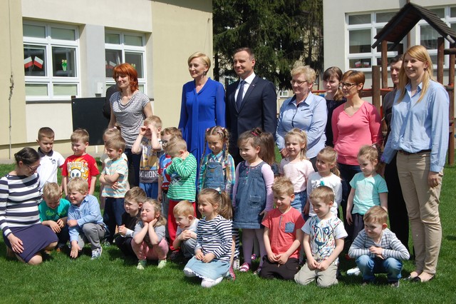 Para prezydencka czytała dzieciom (fotorelacja)