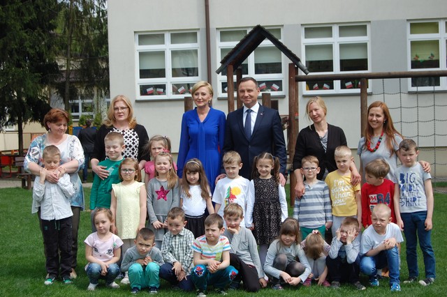 Para prezydencka czytała dzieciom (fotorelacja)